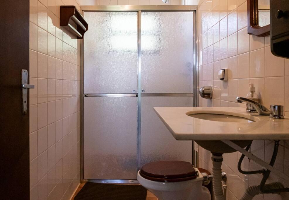 Apto Inteiro Com 3 Quartos Apartamento