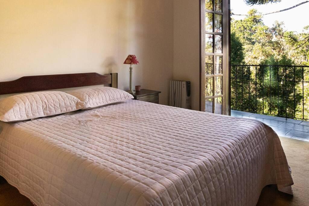 Apto Inteiro Com 3 Quartos Campos do Jordão