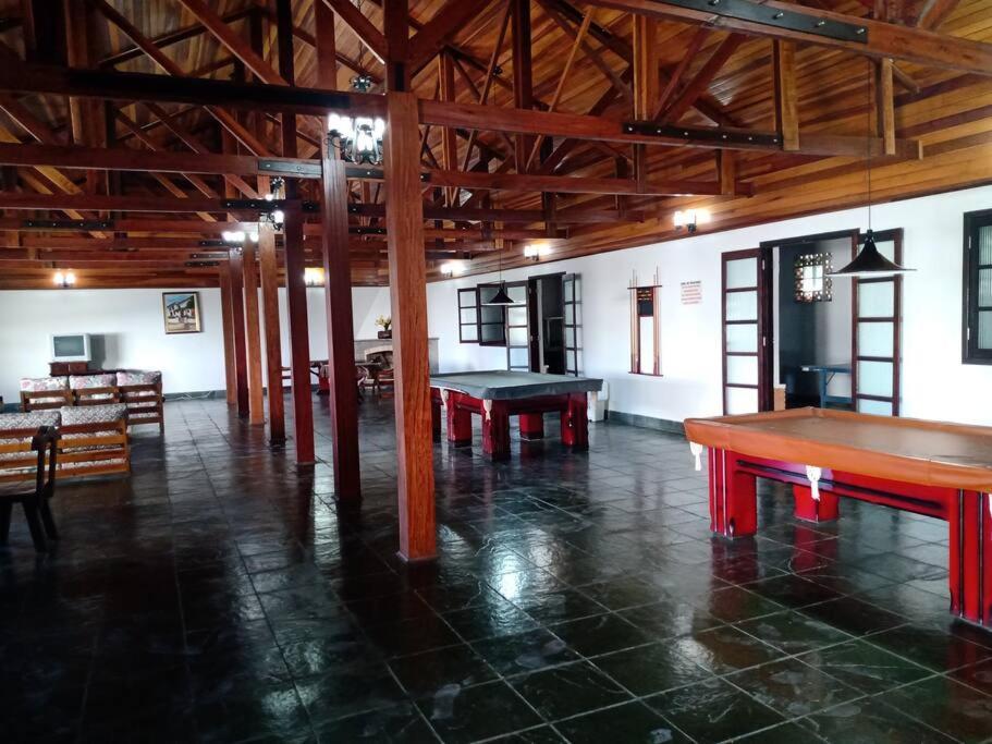 Apto Inteiro Com 3 Quartos * Campos do Jordão